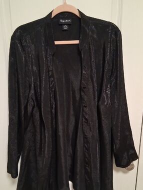 Maggy London Black Textured Long Blouse Jacket